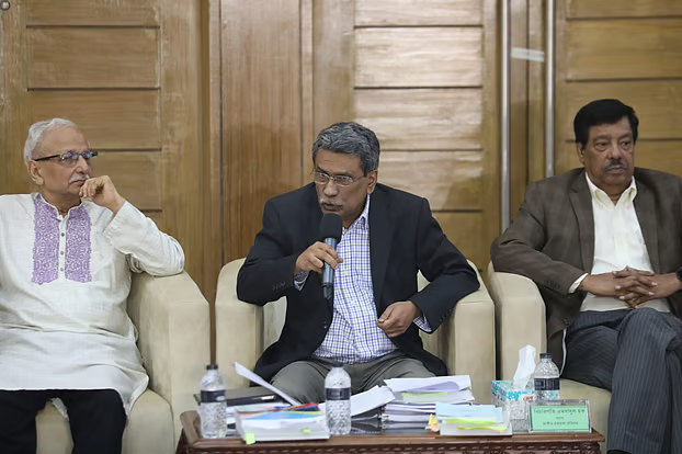 জুলাই সনদের খসড়া আগামীকালের মধ্যে রাজনৈতিক দলের কাছে পাঠানো হবে: আলী রীয়াজ