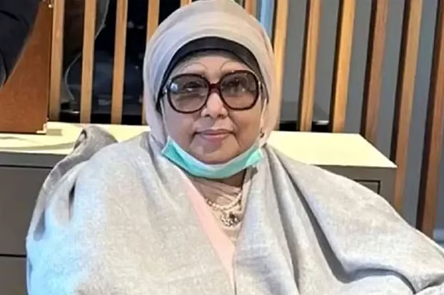 কাতারের আমিরের দেওয়া এয়ার অ্যাম্বুলেন্সে সোমবার দেশে ফিরবেন খালেদা জিয়া
