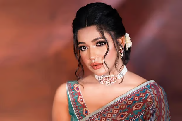 আজমেরী হক বাঁধন। অভিনেত্রীর ফেসবুক থেকে