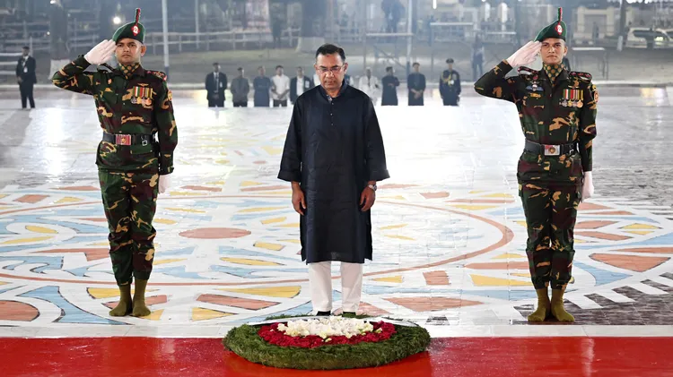 prime-minister-to-shaheed-minar.width-750