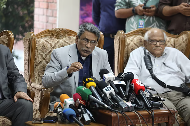 সংসদীয় বাছাই কমিটির মাধ্যমে প্রধান উপদেষ্টা নিয়োগের প্রস্তাব দিয়েছে ঐকমত্য কমিশন